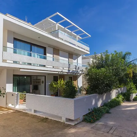 Aparthotel Kamena 4*