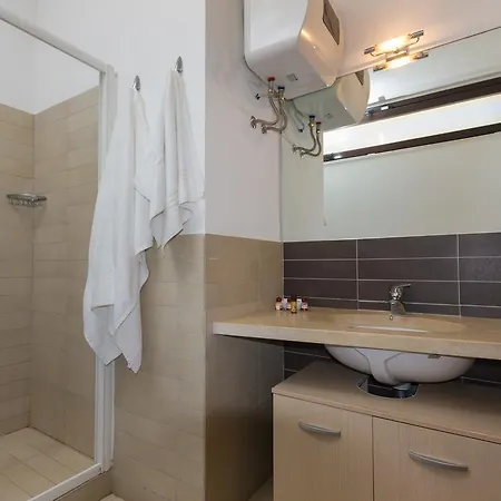 Kamena 4*
